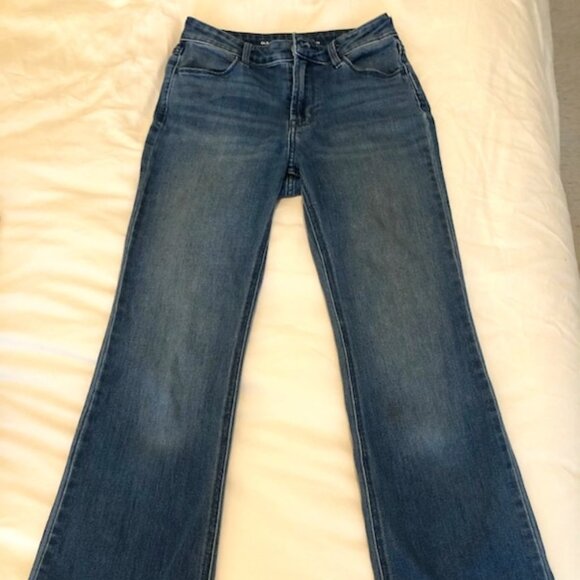 Old Navy Dark Wash High Rise Wow Flare Jeans. - Picture 1 of 4